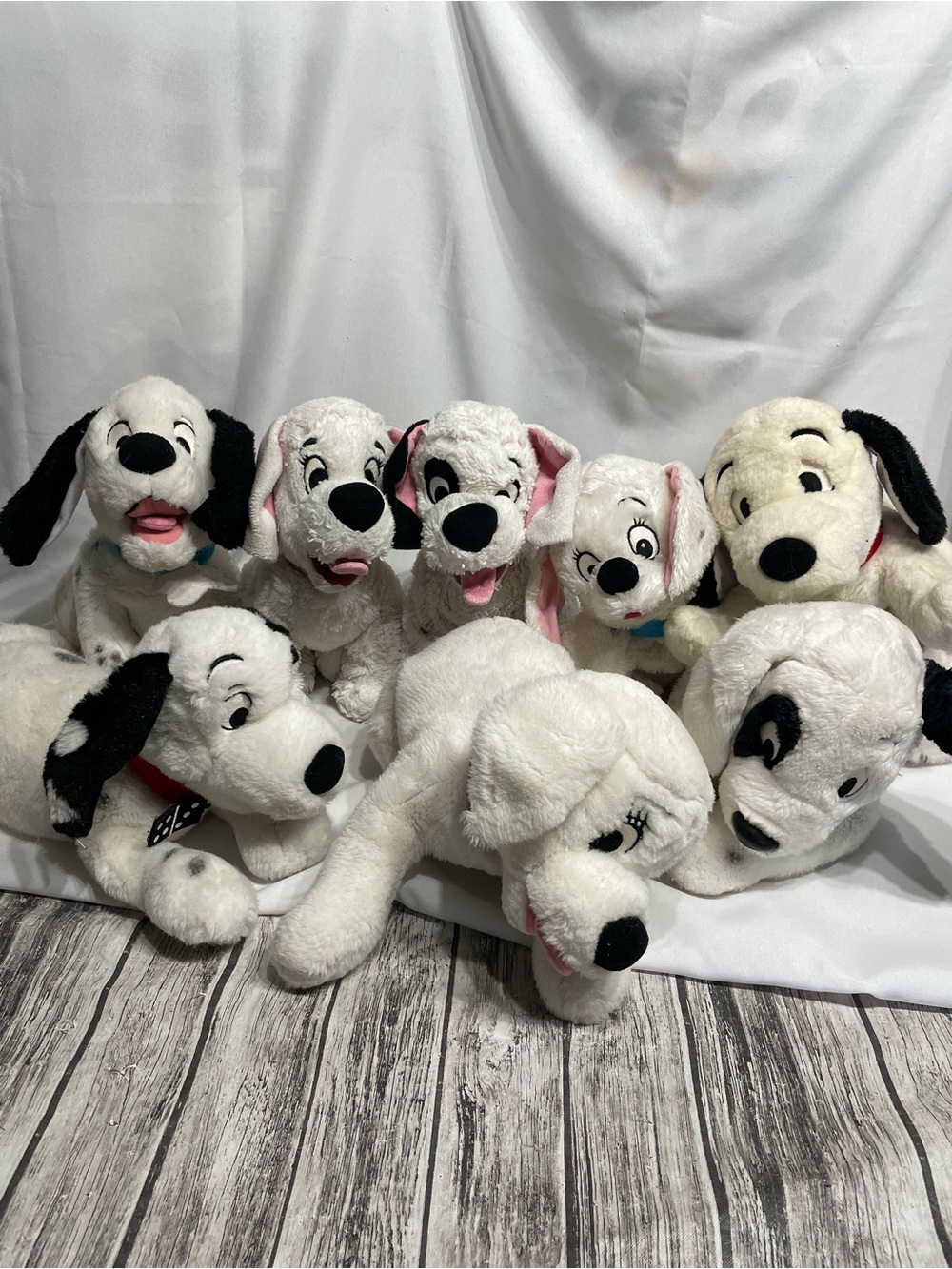 Huge Lot of 8 Dalmatian Plush Puppy Dogs Some (4 I think) Have Disney Patches